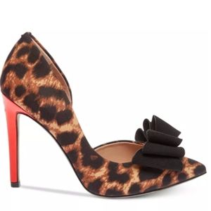 Betsy Johnson leopard print pumps